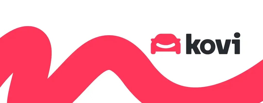 Fundo branco com linha ondulada rosa e logo da Kovi em destaque
